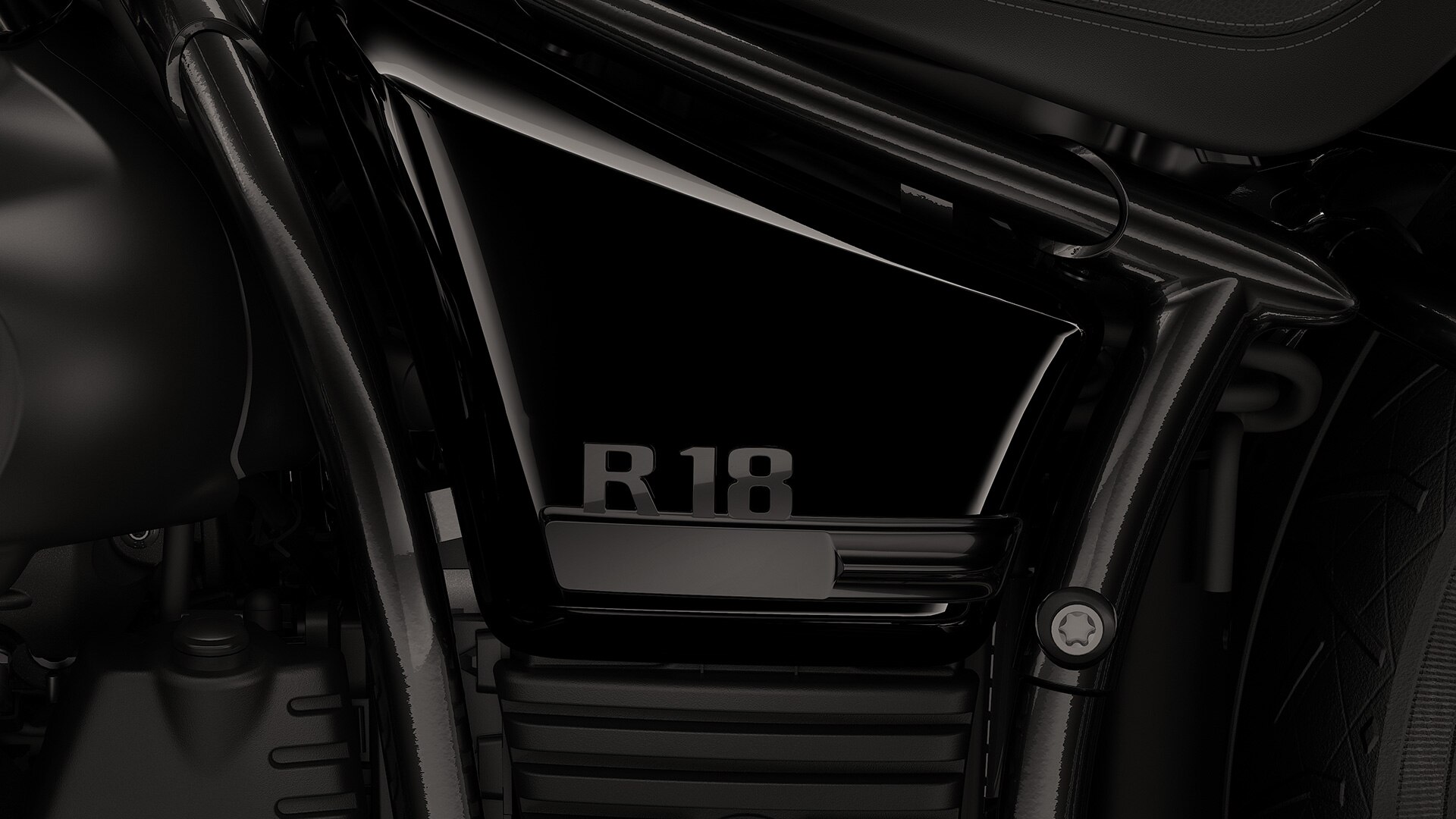 専用のR 18バッジ
